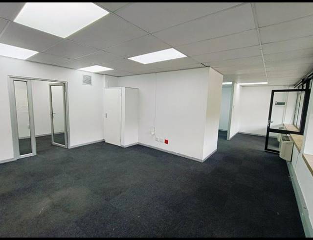 BUSINESS PROPERTY TO RENT IN HALFWAY HOUSE